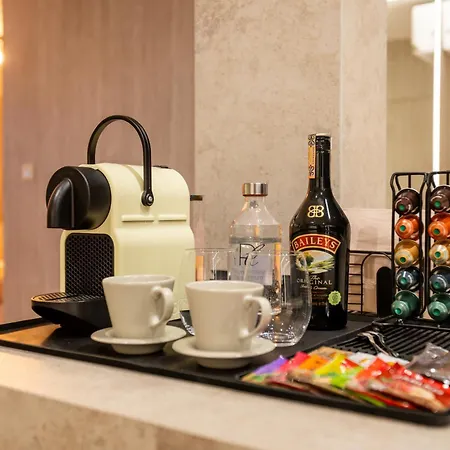 Penthouse Centrum Jacuzzi&view, Free Parking * Nitra