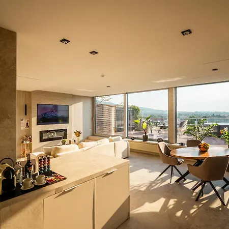 Penthouse Centrum Jacuzzi&view, Free Parking Apartamento *