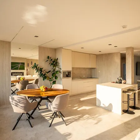 Apartamento Penthouse Centrum Jacuzzi&view, Free Parking *