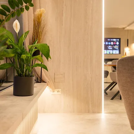 Apartamento Penthouse Centrum Jacuzzi&view, Free Parking Nitra
