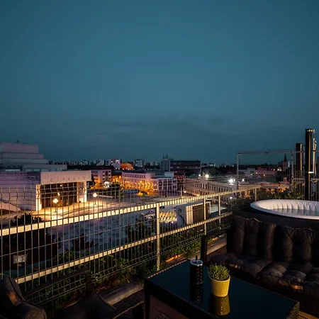 Penthouse Centrum Jacuzzi&view, Free Parking * Nitra