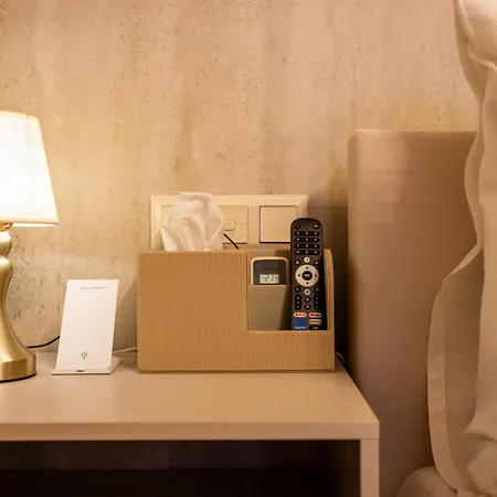 Penthouse Centrum Jacuzzi&view, Free Parking * Nitra